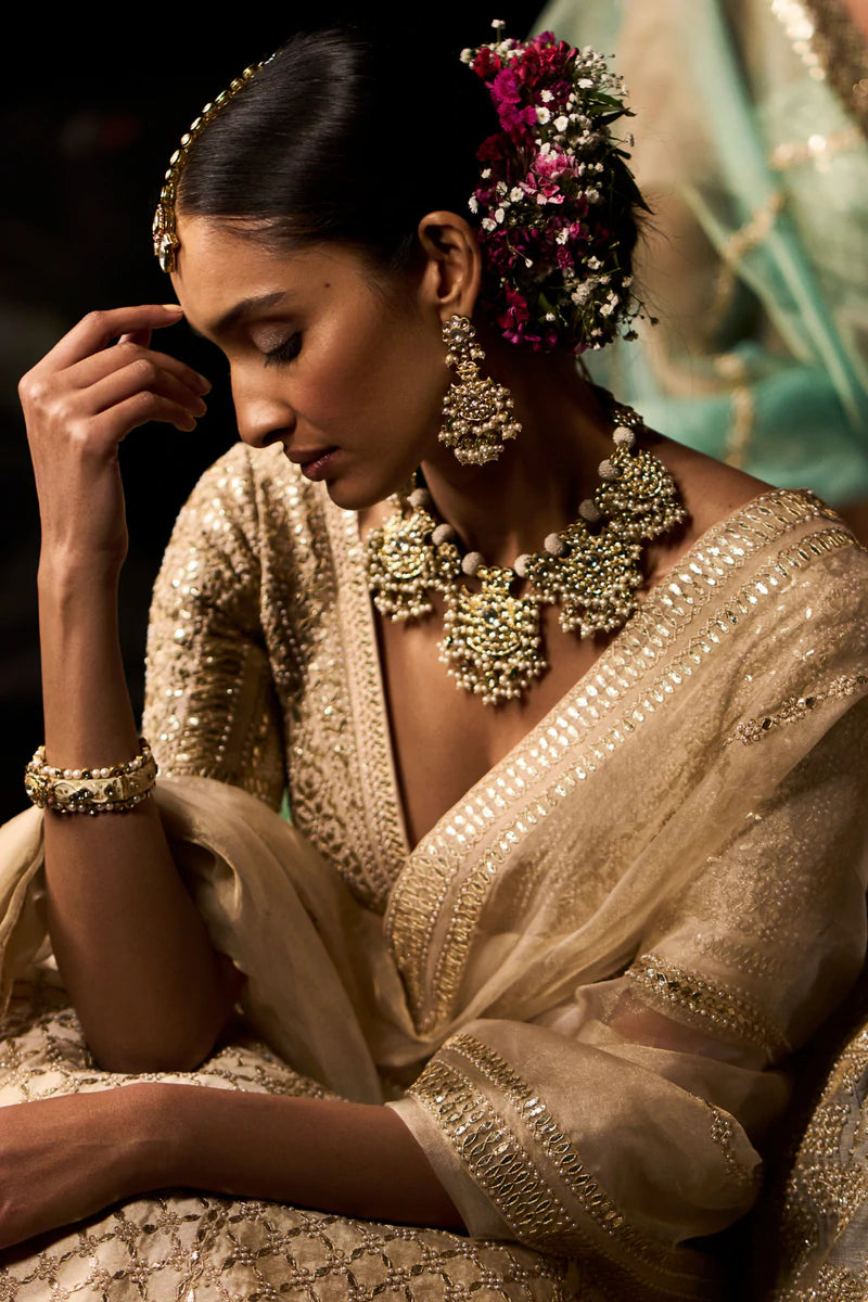 10 Blingy but lightweight Gota Patti Lehengas which are a must-see for the  new-age brides! | Bridal Wear | Wedding Blog